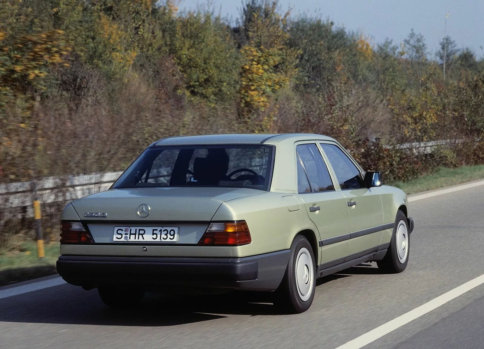 niezniszczalny-mercedes-w124