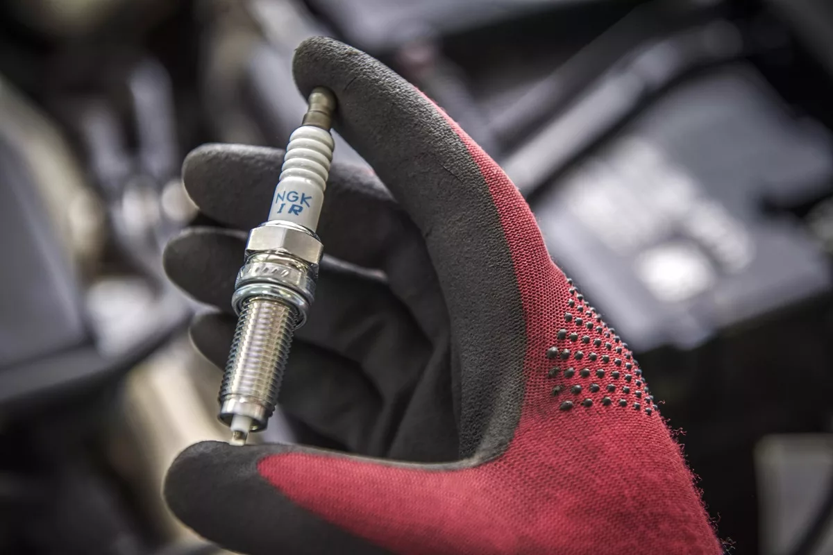 świece zapłonowe ngk