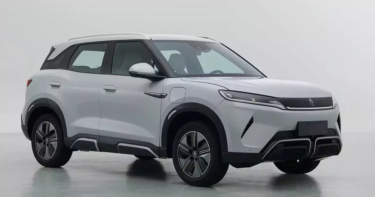 BYD YUAN NOWY SUV 2024