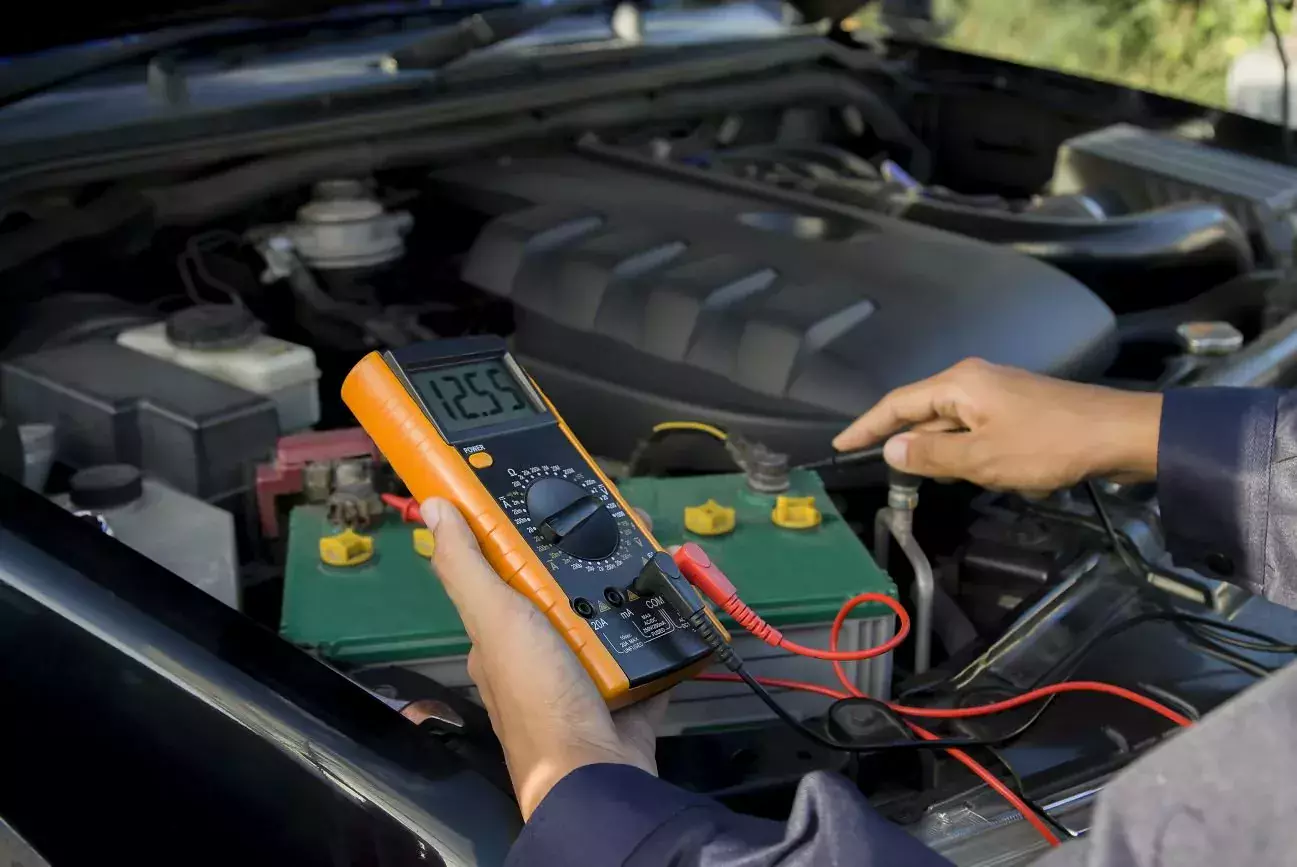 jak sprawdzic akumulator