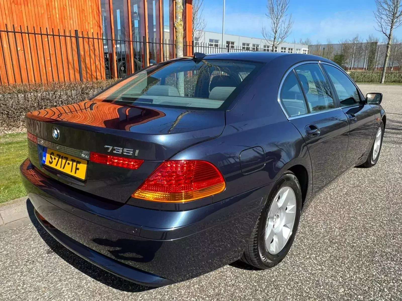 luksusowe-bmw-7-za-cene-fabii