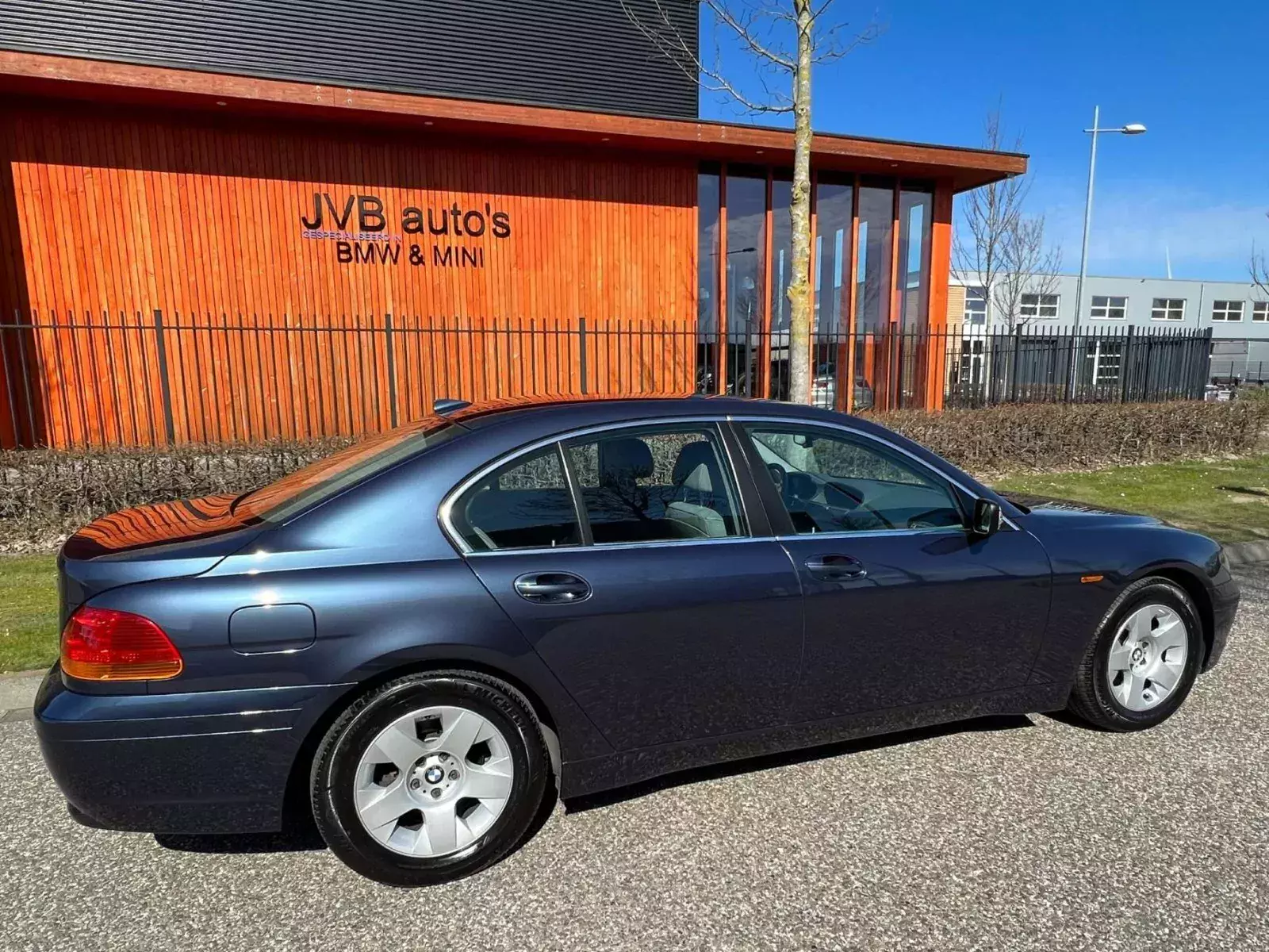 luksusowe-bmw-7-za-cene-fabii