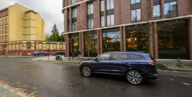 Przygotowanie samochodu do wyjazdu – ekspert przypomina, o czym powinniśmy pamiętać.