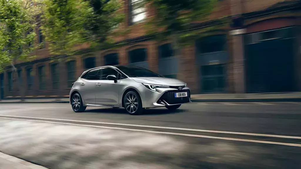 toyota corolla zniżka na hybrydę z rocznika 2023