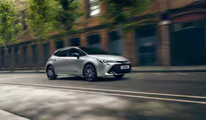 toyota corolla zniżka na hybrydę z rocznika 2023