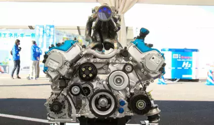 toyota-silniki-spalinowe-na-wodor