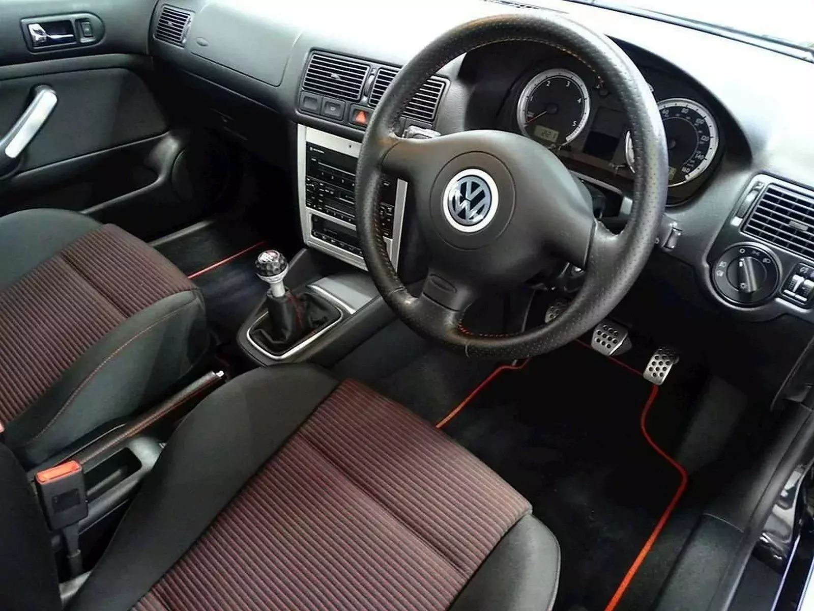 volkswagen-golf-gti-tdi-uzywany-2