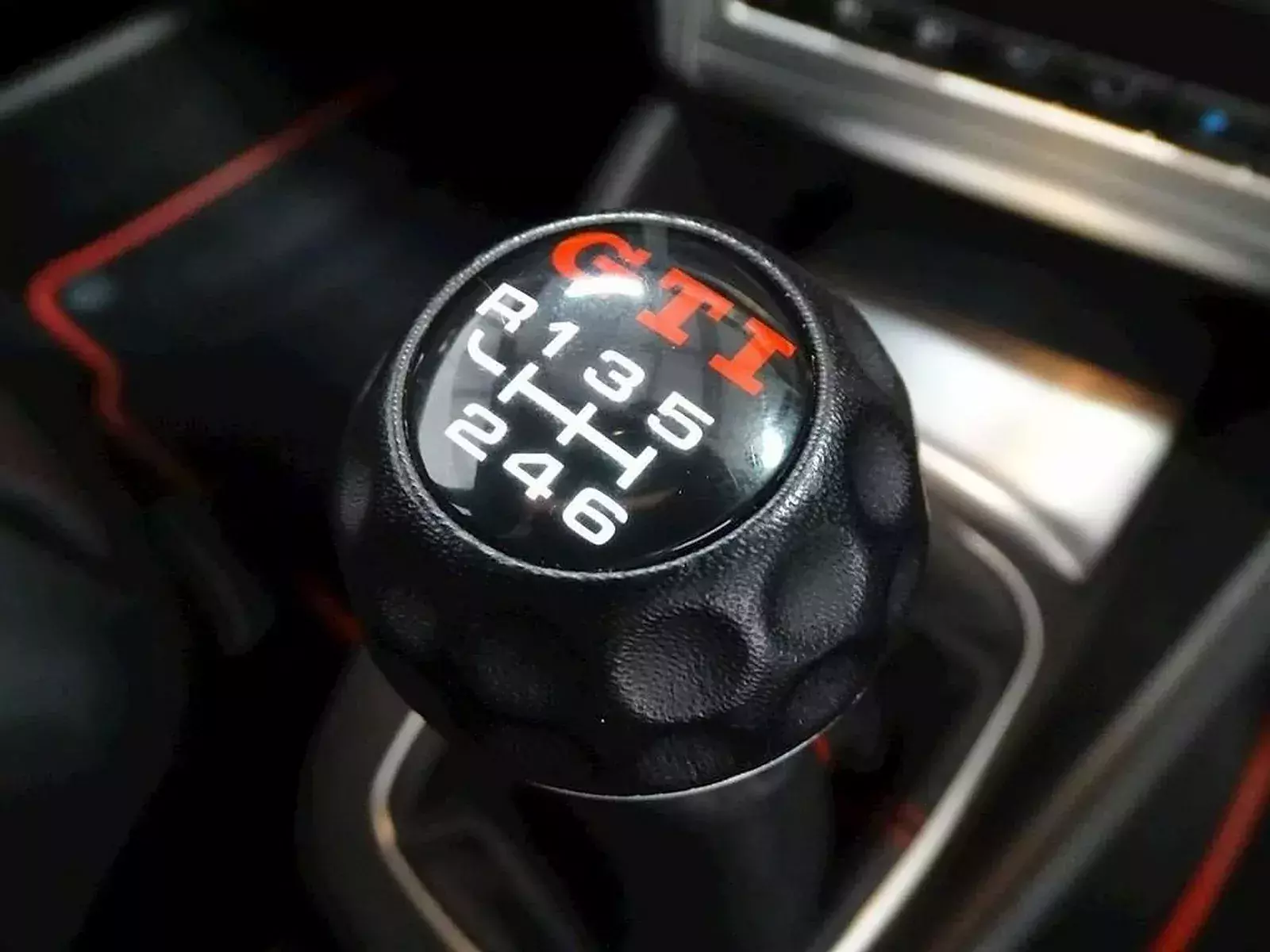 volkswagen-golf-gti-tdi-uzywany-2