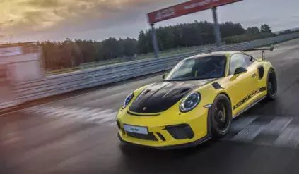 Na torze dali mi Porsche 911 GT3 RS, za mną wicemistrza Junior WRC, a najlepsze dopiero czekało. Doktoryzacja na Porsche Track Experience Masters