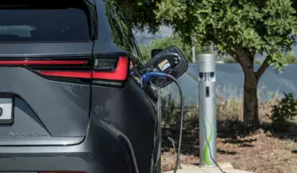 Lexus NX najczęściej wybieranym modelem marki w Polsce. Odświeżona wersja SUV-a zachwyca technologią i osiągami