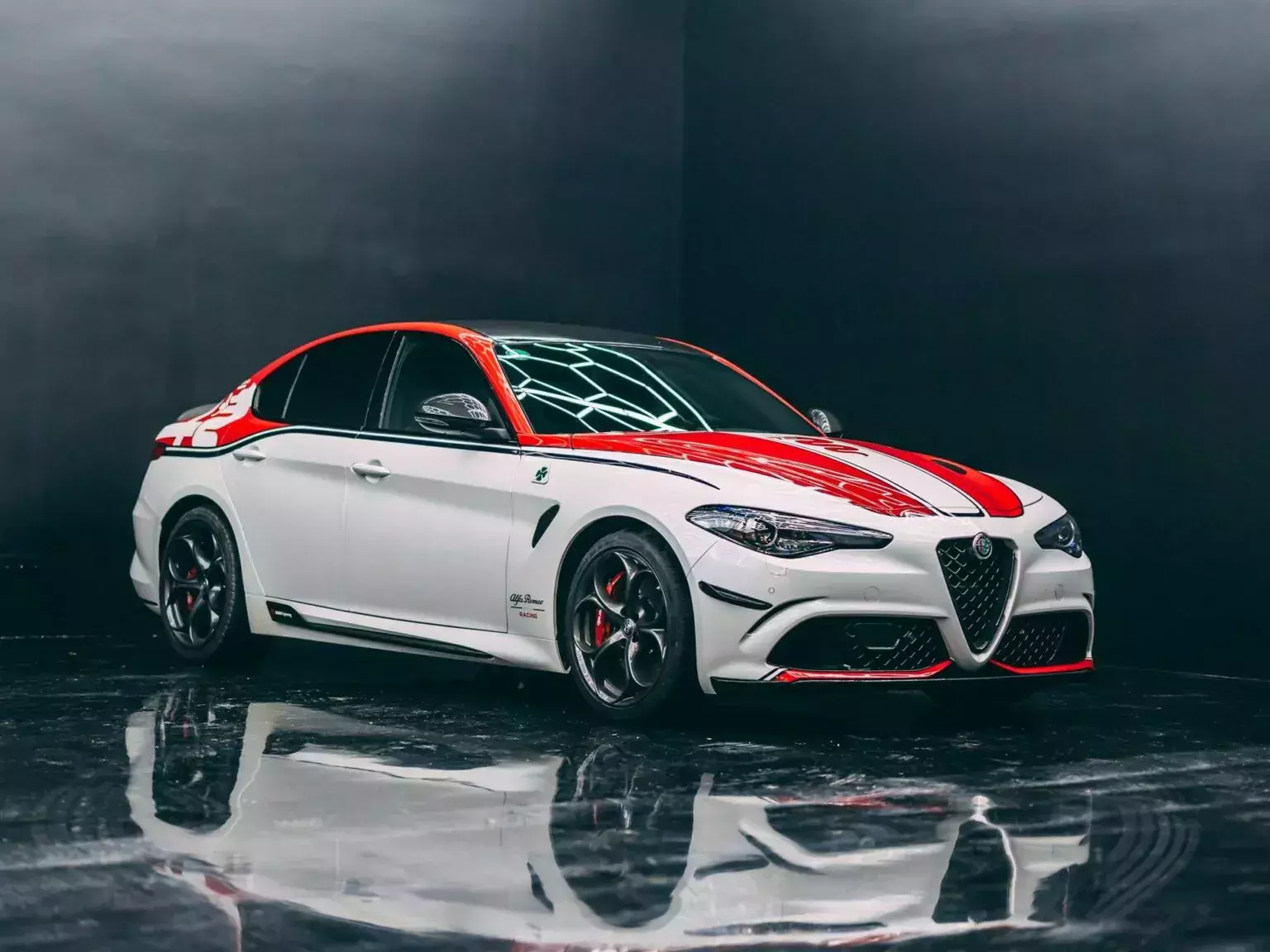 Alfa-Romeo-Giulia-Quadrifoglio-8-1536x1025