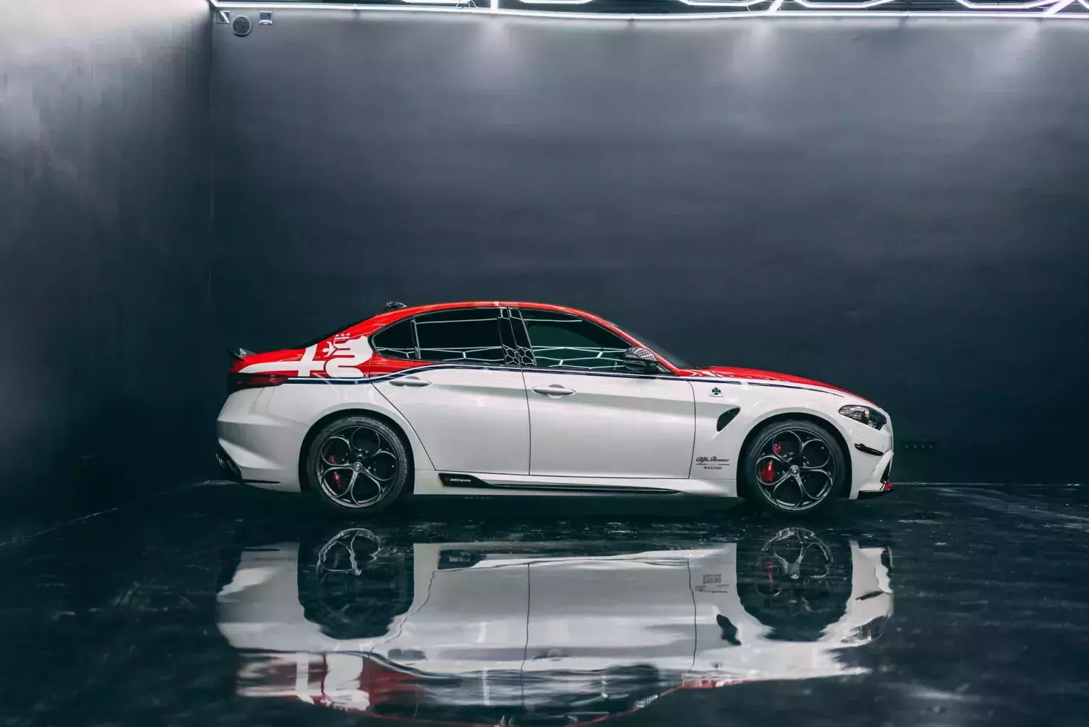 Alfa-Romeo-Giulia-Quadrifoglio-8-1536x1025