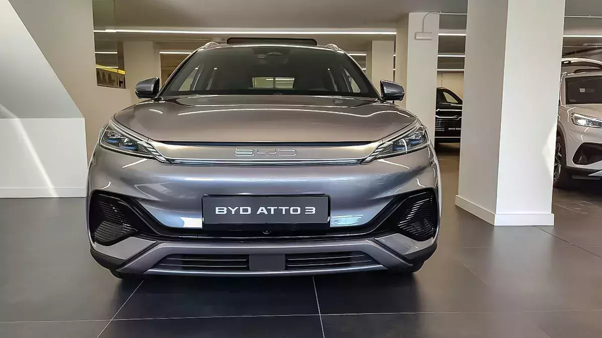 BYD Atto 3 SUV EV szary