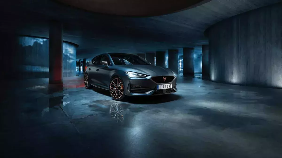 CUPRA LEON NF 5D 107 1_Hero_XL (1)