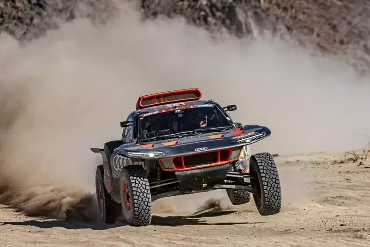 Carlos Sainz wygrywa Rajd Dakar w Audi RS Q e-tron