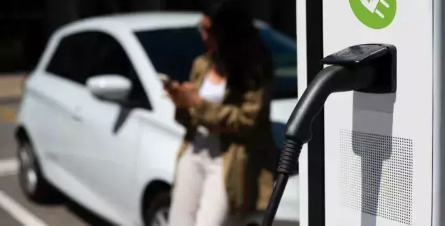 Wypożyczalnia Hertz rezygnuje z elektrycznych samochodów