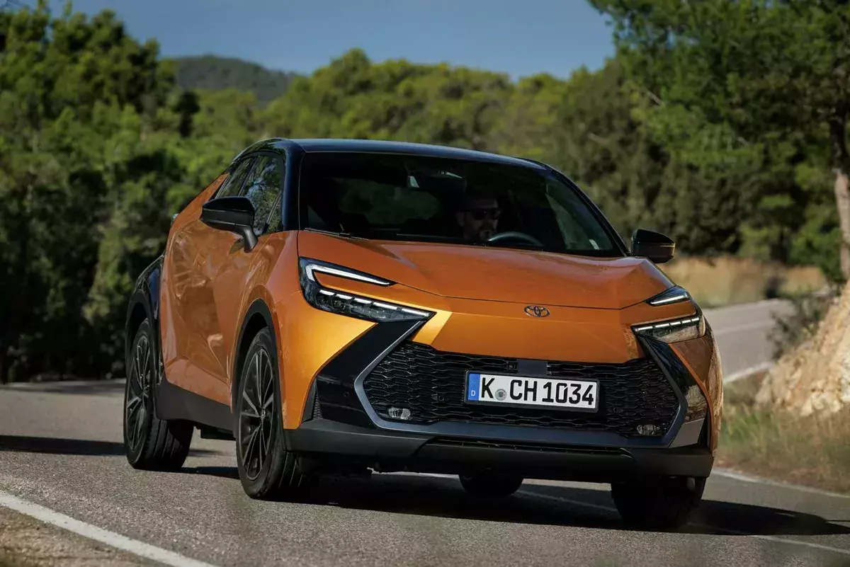 Hybrydowy SUV od Toyoty CHR to hit w Polsce