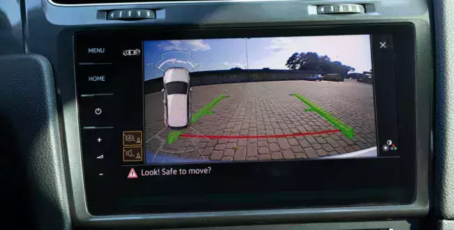 Kamera cofania i parkowanie – na co zwrócić uwagę?