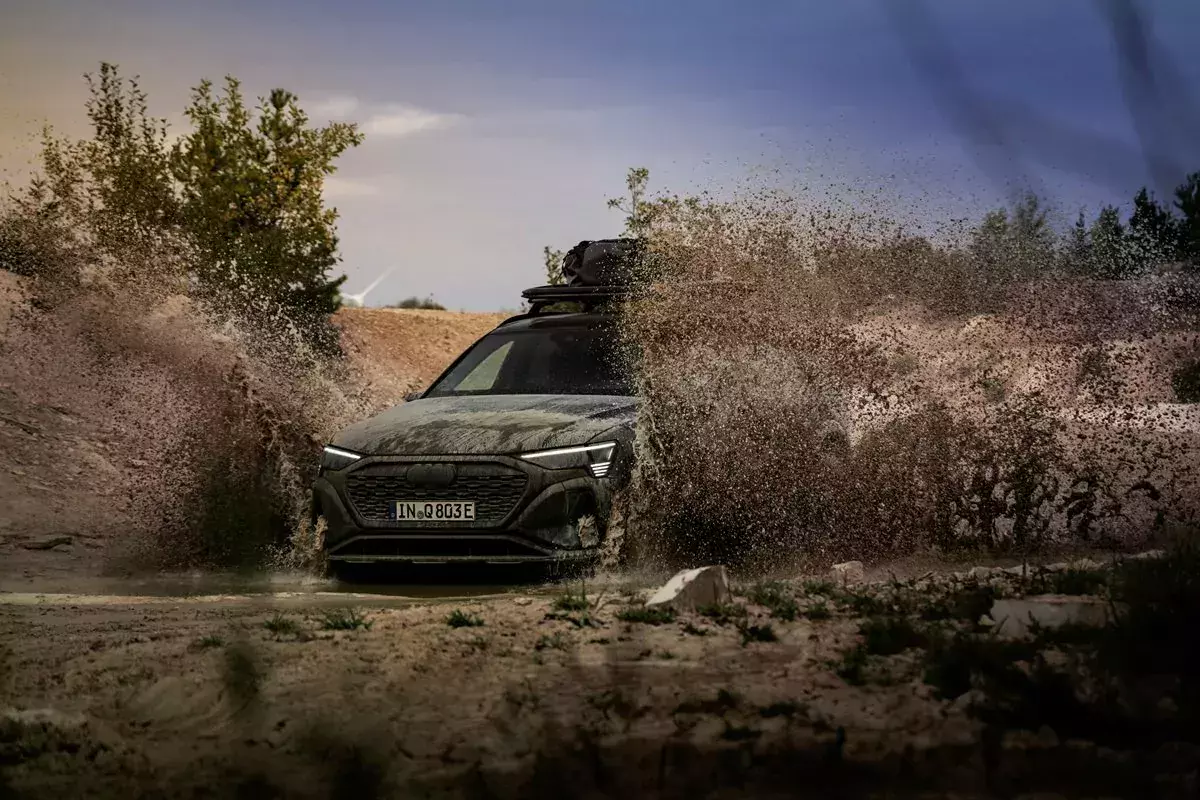 audi Q8 etron edycja Dakar