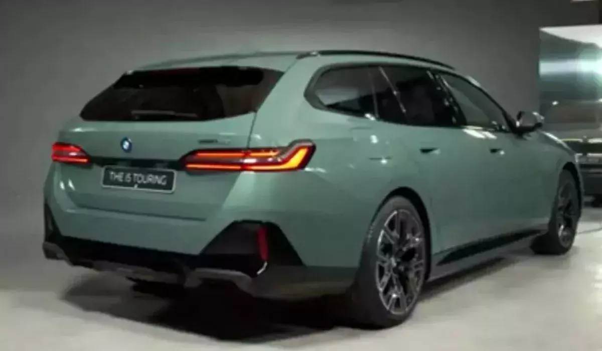 bmw-i5-touring