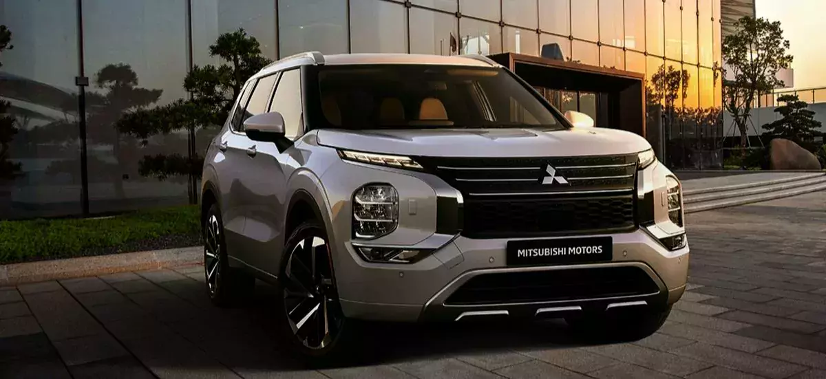nowy SUV Mitsubishi Outlander