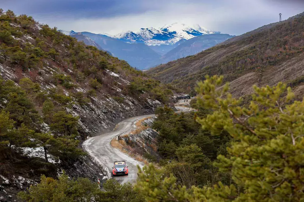 Thierry Neuville / Hyundai i20 N Rally1 / Testy przed Rajdem Monte Carlo 2024
