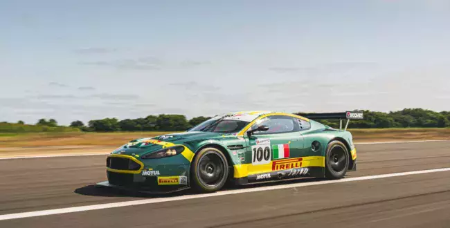 2006-aston-martin-dbr9-3