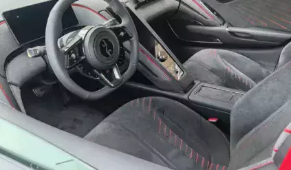 BYD wprowadza na rynek swój nowy supersamochód YangWang U9