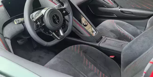 BYD wprowadza na rynek swój nowy supersamochód YangWang U9