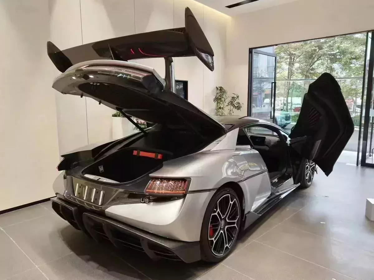 BYD wprowadza supersamochód YangWang U9