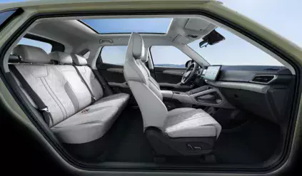 Byd Yuan UP kabina z boku