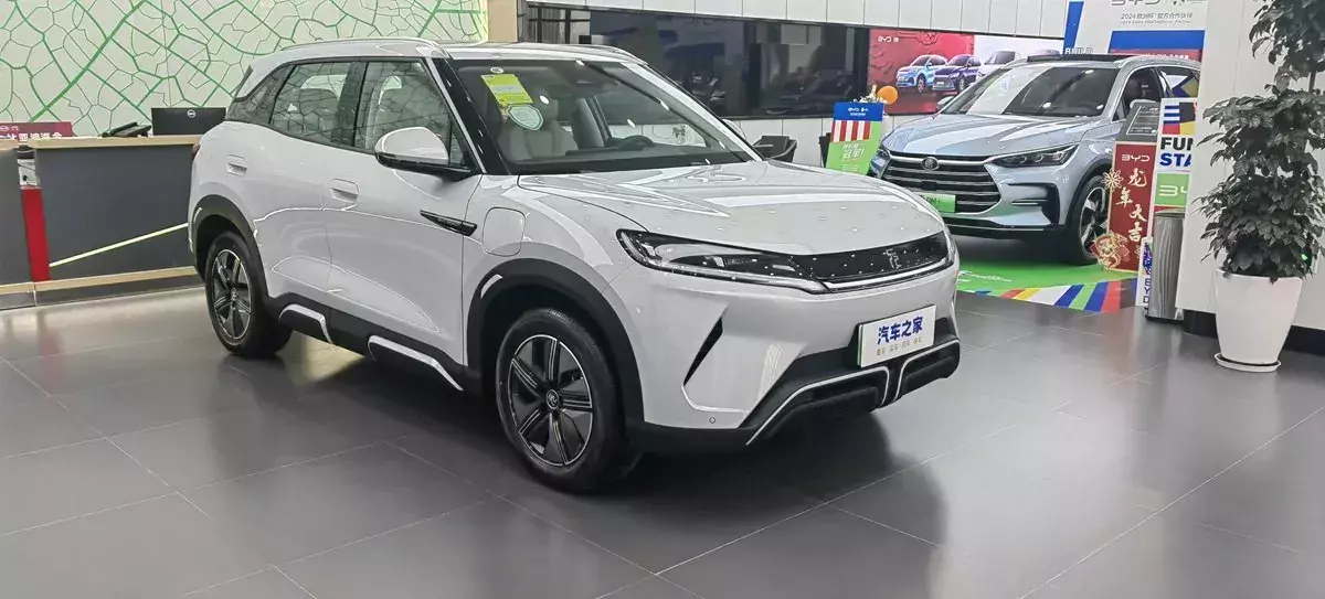 SUV BYD YuanUP