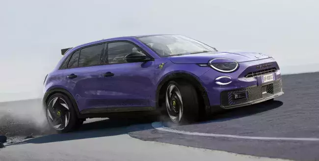 Abarth 600e – elektryczna wariacja we włoskim stylu