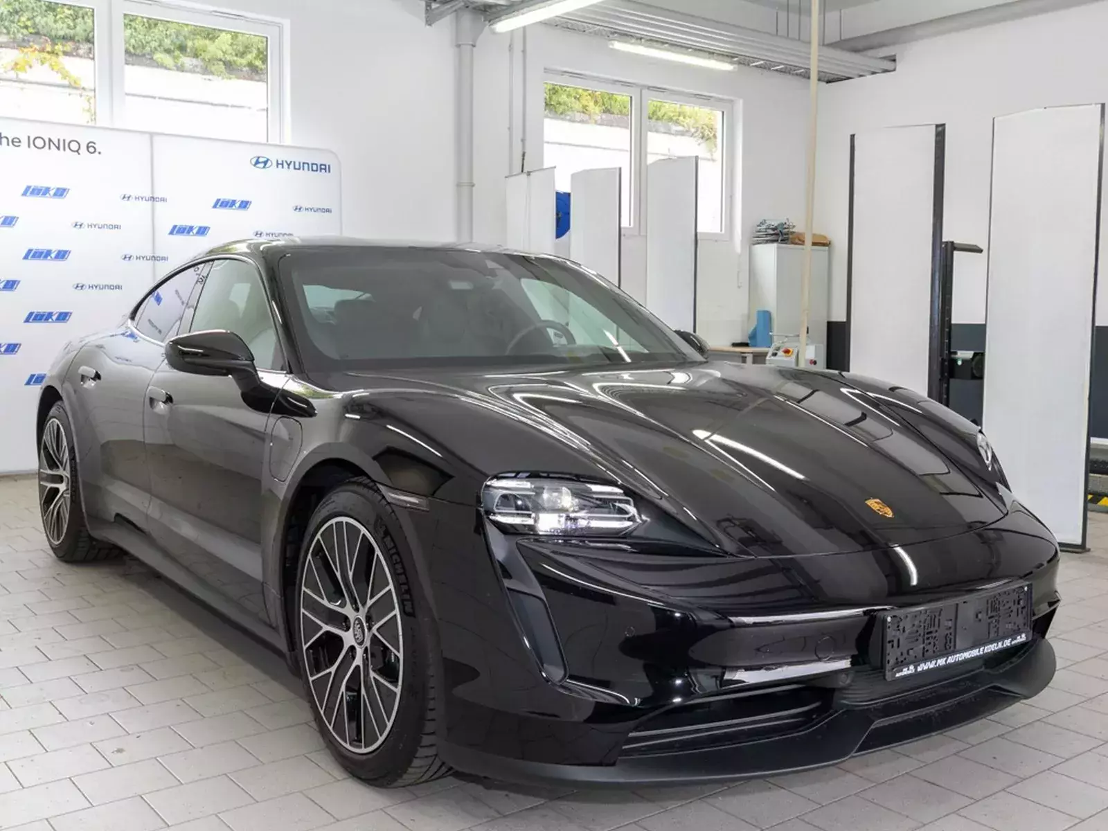 Porsche_Taycan_Turbo_2020_utrata_wartosci