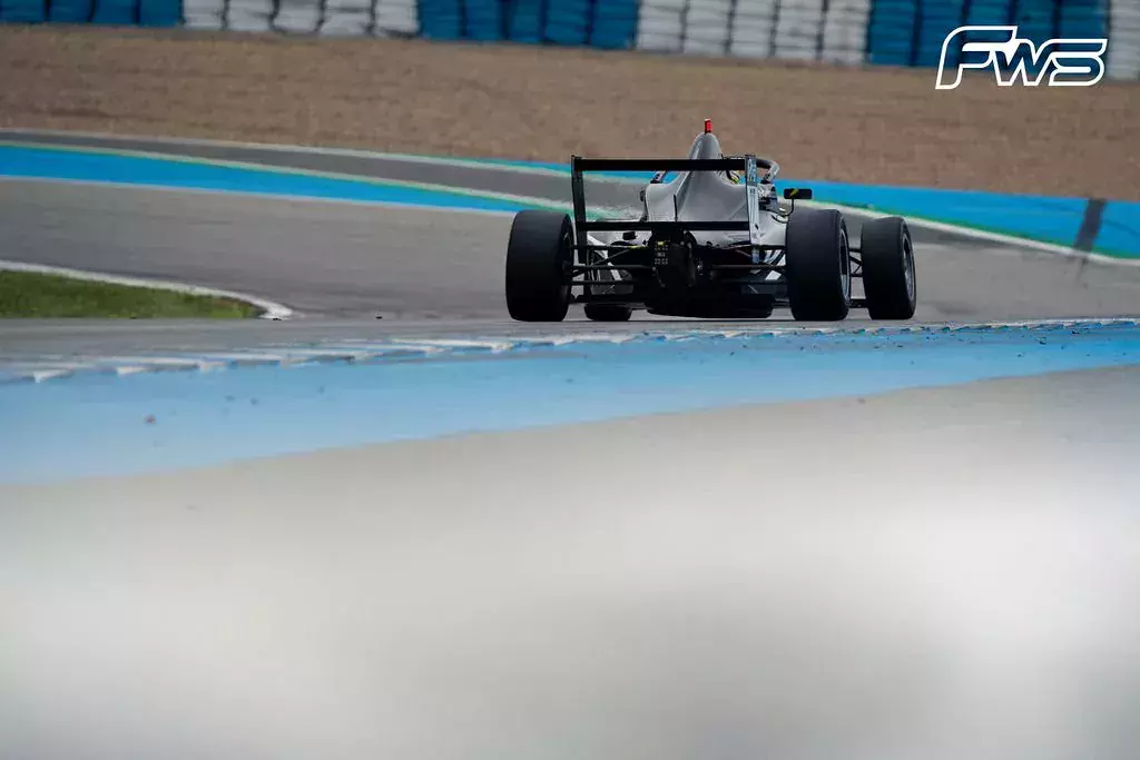 Winter Series Formula 4 Maciej Gładysz
