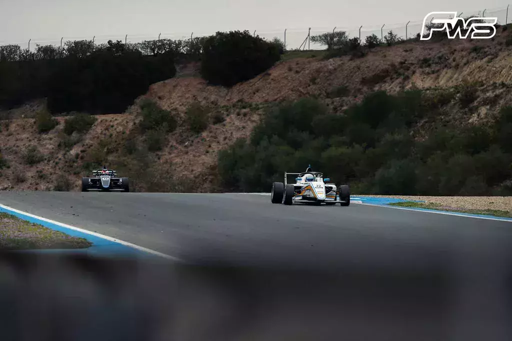 Winter Series Formula 4 Maciej Gładysz