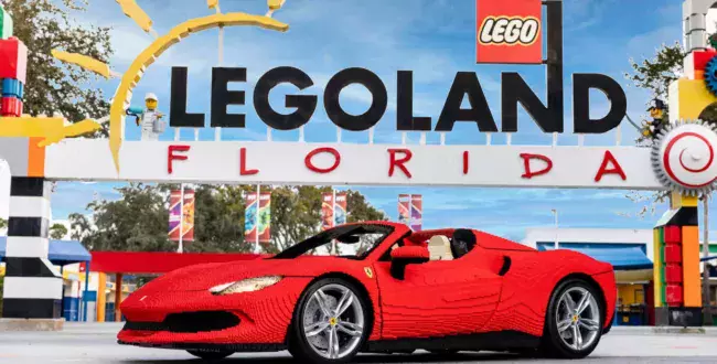 Ferrari 296 GTS w zupełnie nowej odsłonie. Pojazd odwzorowano z klocków LEGO