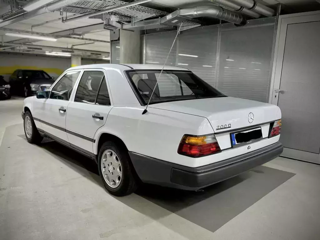 uzywany-mercedes-w124-200-d