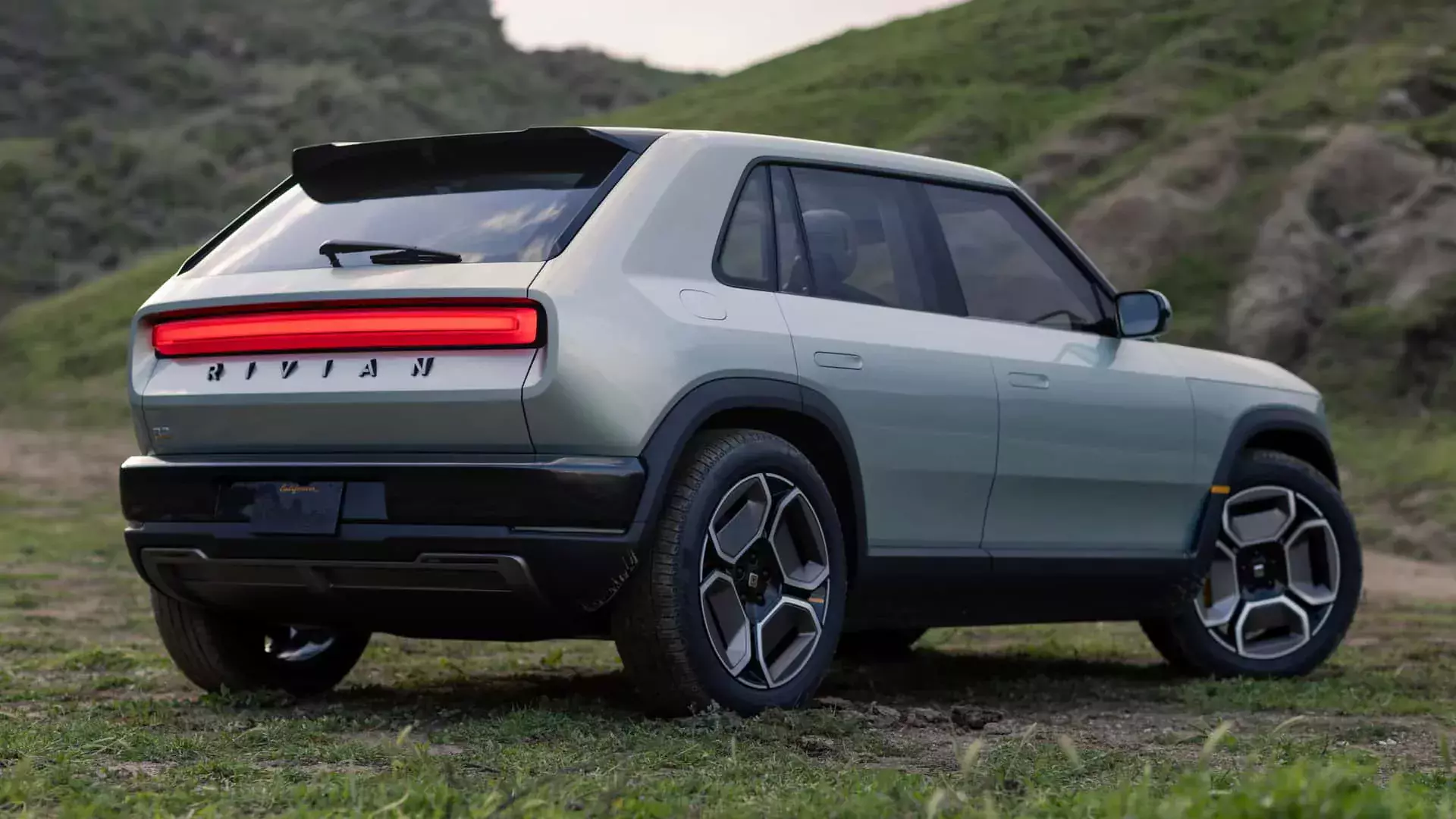 10_rivian_r3