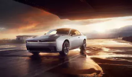 Dodge Charger Daytona oznajmia dźwiękiem, że jest gotowy na nową erę. To jedyny taki na świecie muscle car