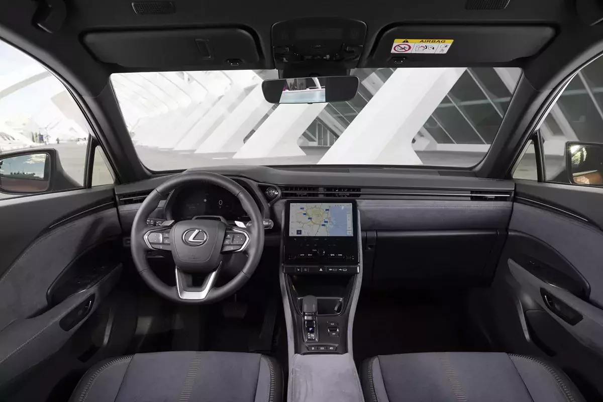 Lexus LBX wnętrze