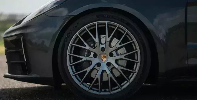 Porsche Panamera 2024 / opony Michelin Pilot Sport 5