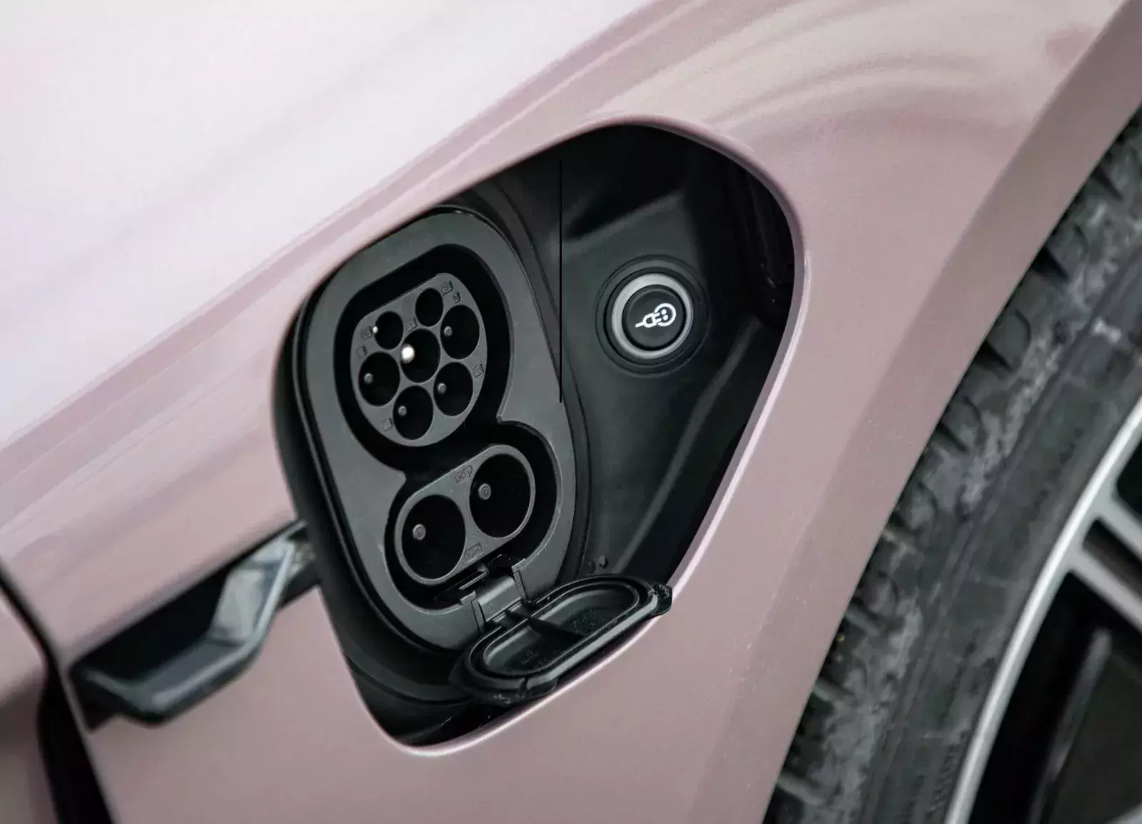 Porsche Taycan 2021 / samochód elektryczny