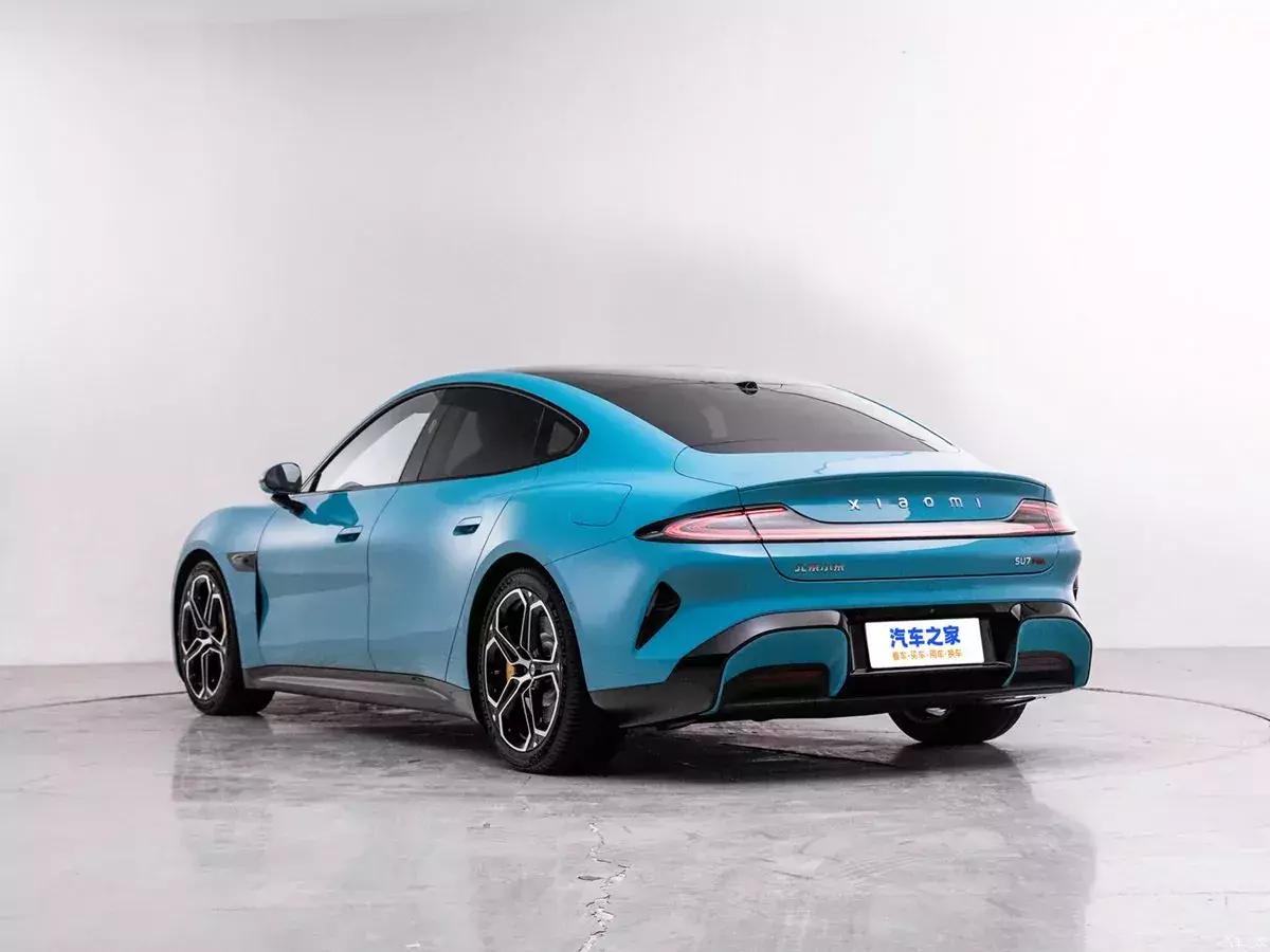 Xiaomi SU7 autohomecar__