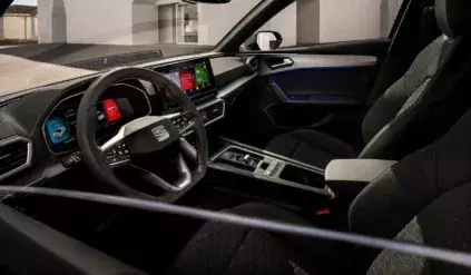 interior-view-seat-leon-leather-sport-steering-wheel