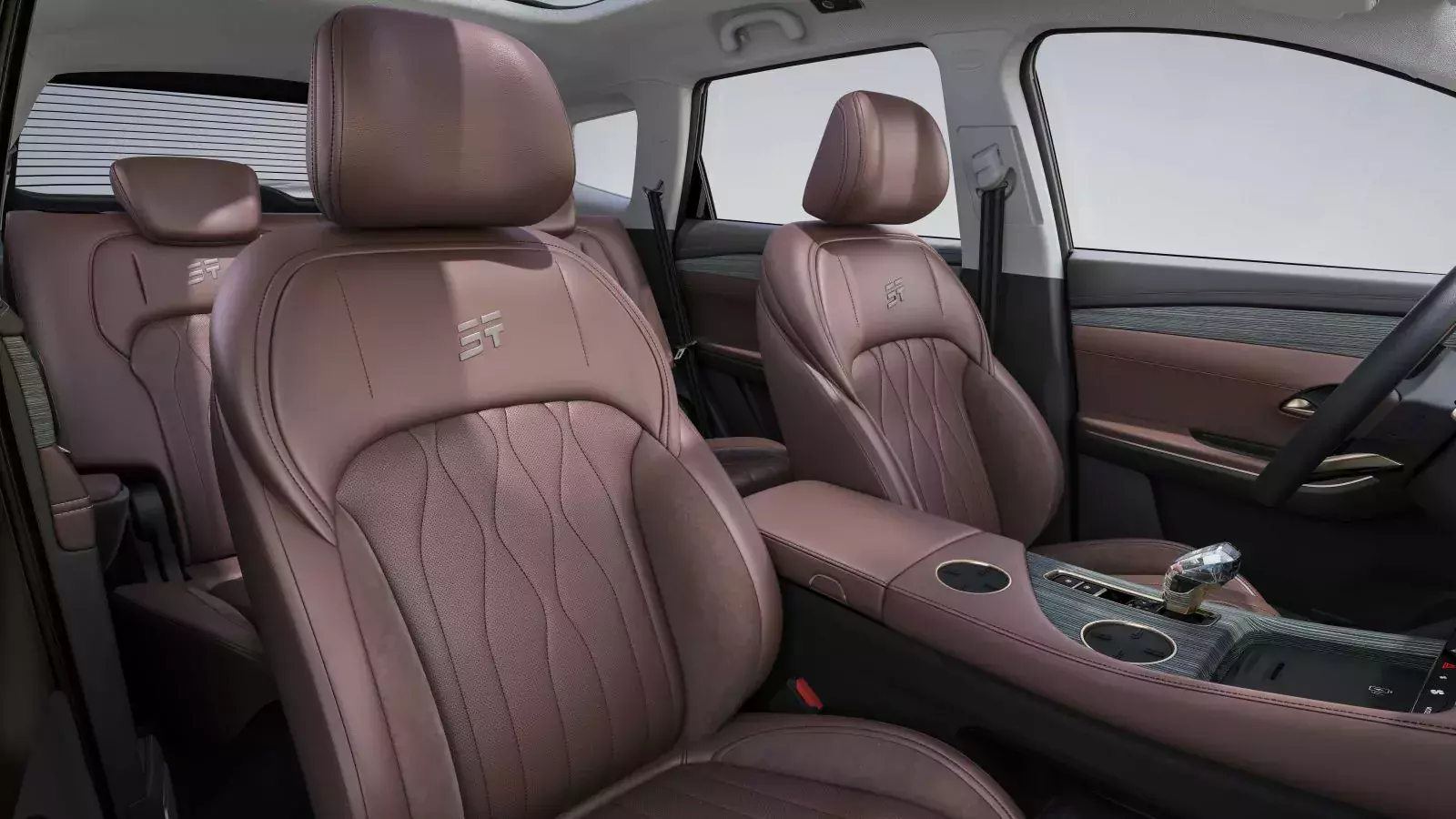 nowy-suv-jetour-x90-3