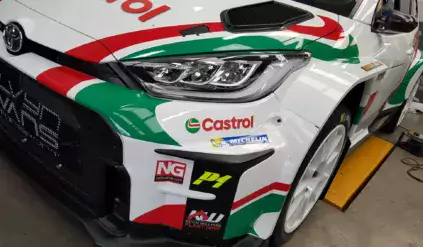 Wielki powrót kultowych barw Castrola na rajdowe Toyoty