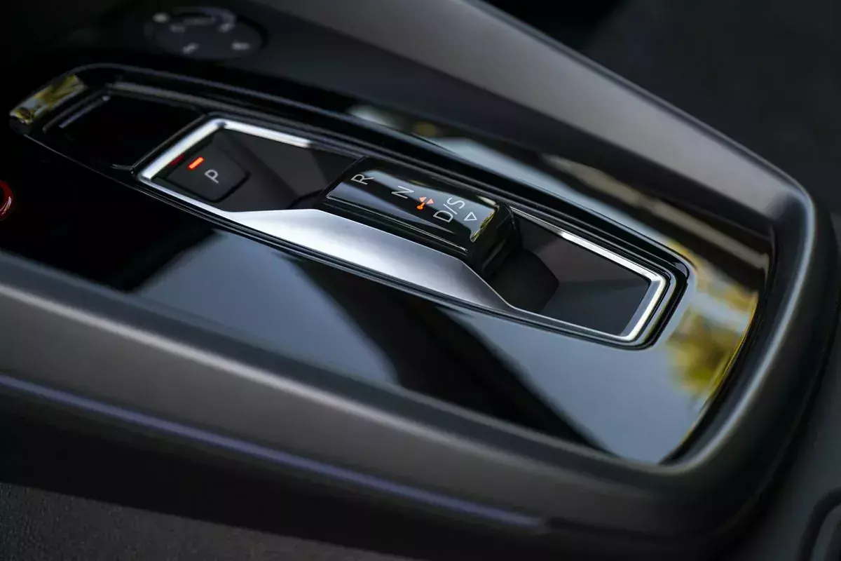 Audi S3 Sedan nowy projekt dźwigni zmiany biegów