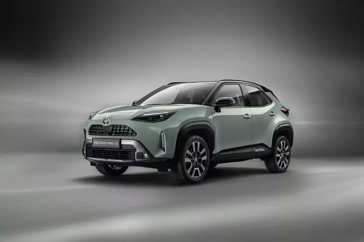 miejski suv toyota yariss cross