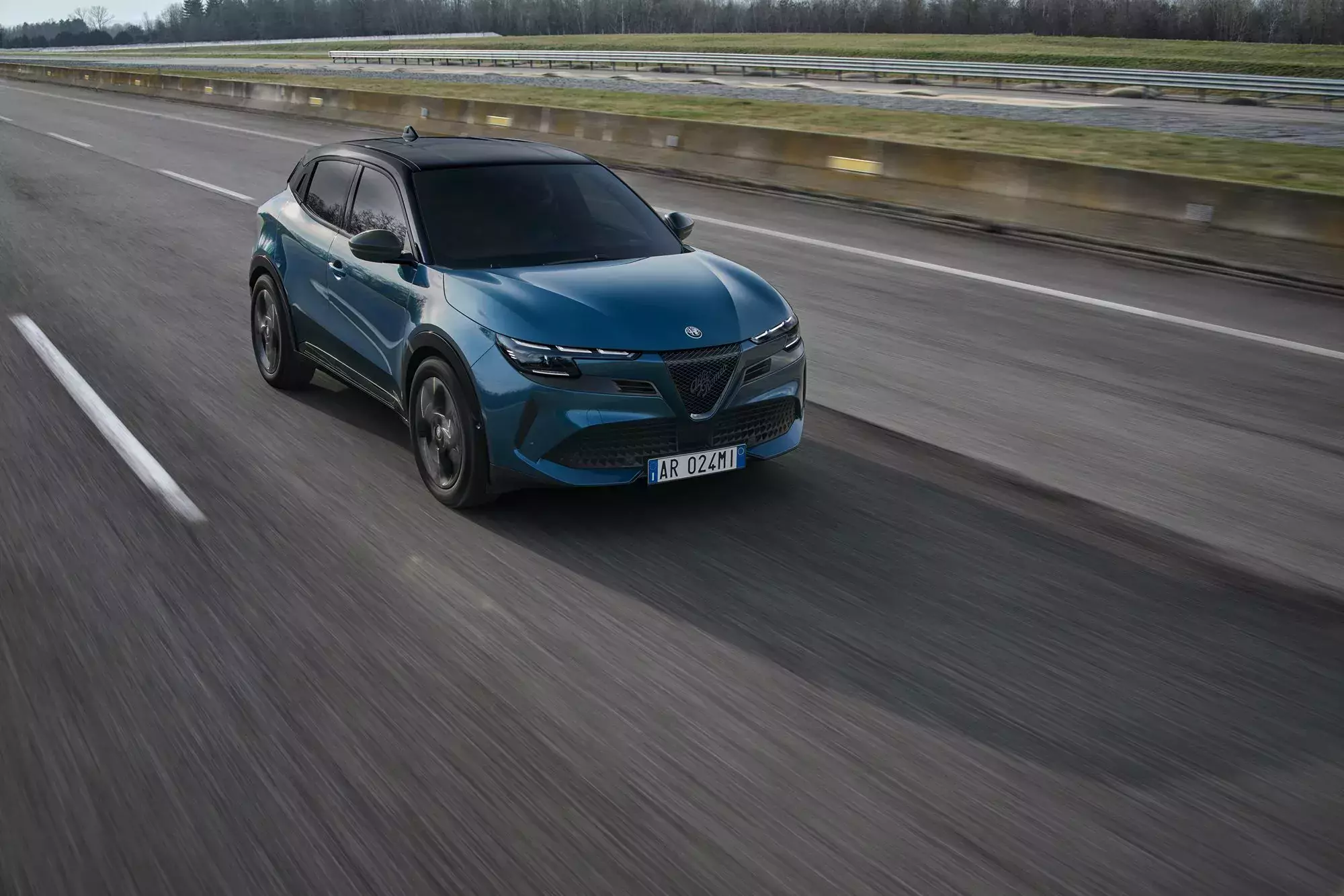 Alfa Romeo Junior Ibrida przód / niegdyś Alfa Romeo Milano